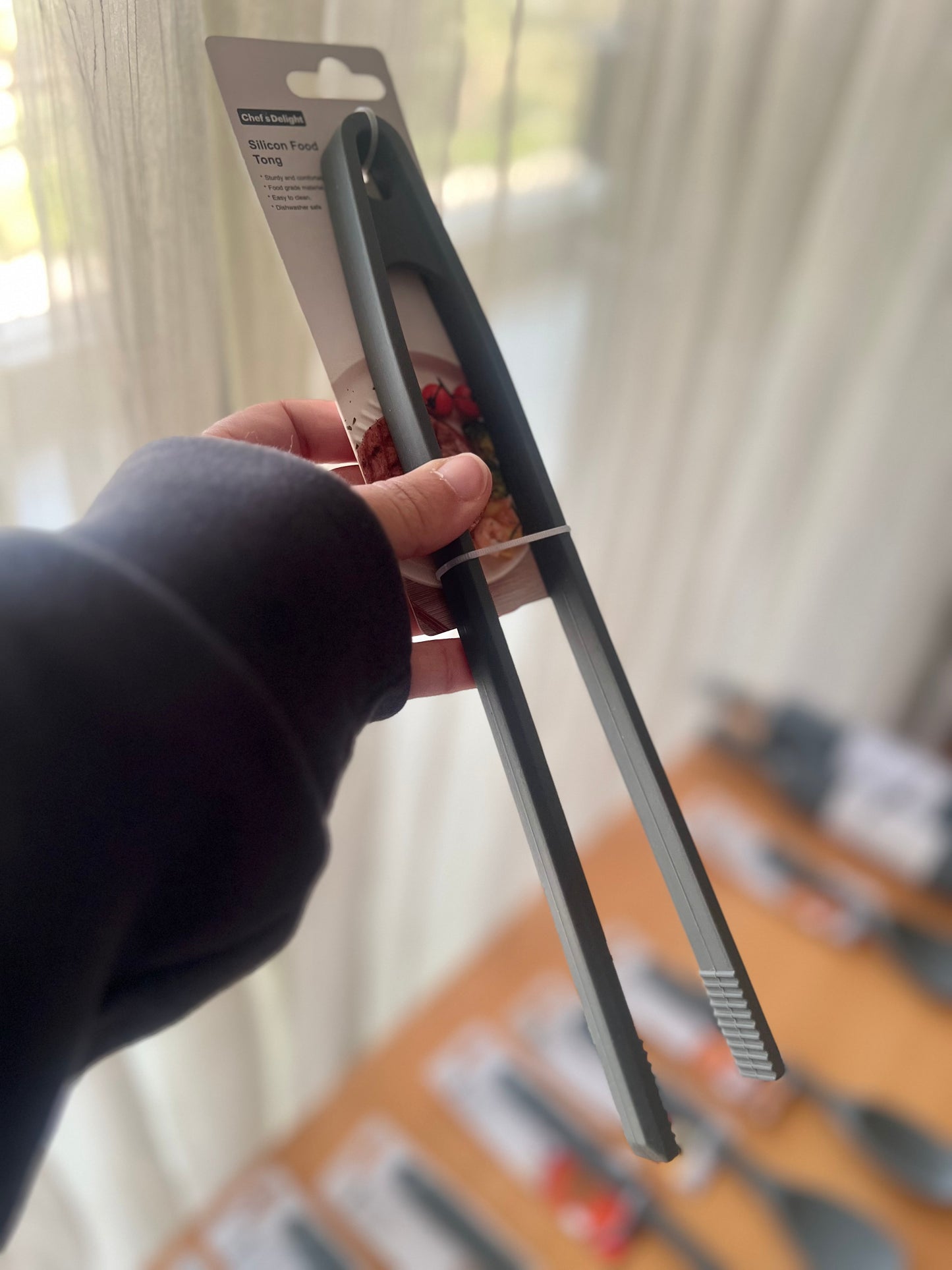 Silicon tong
