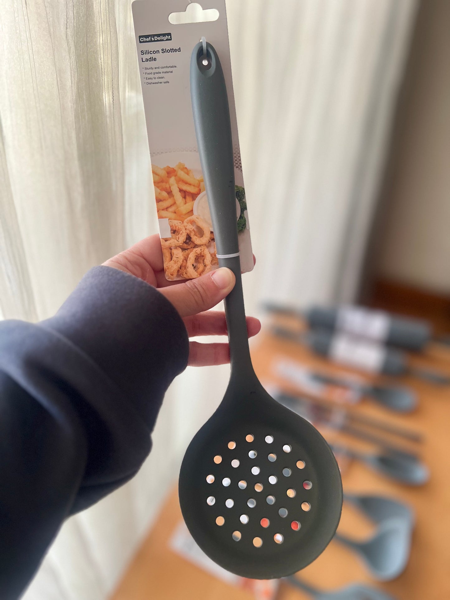Silicon ladle