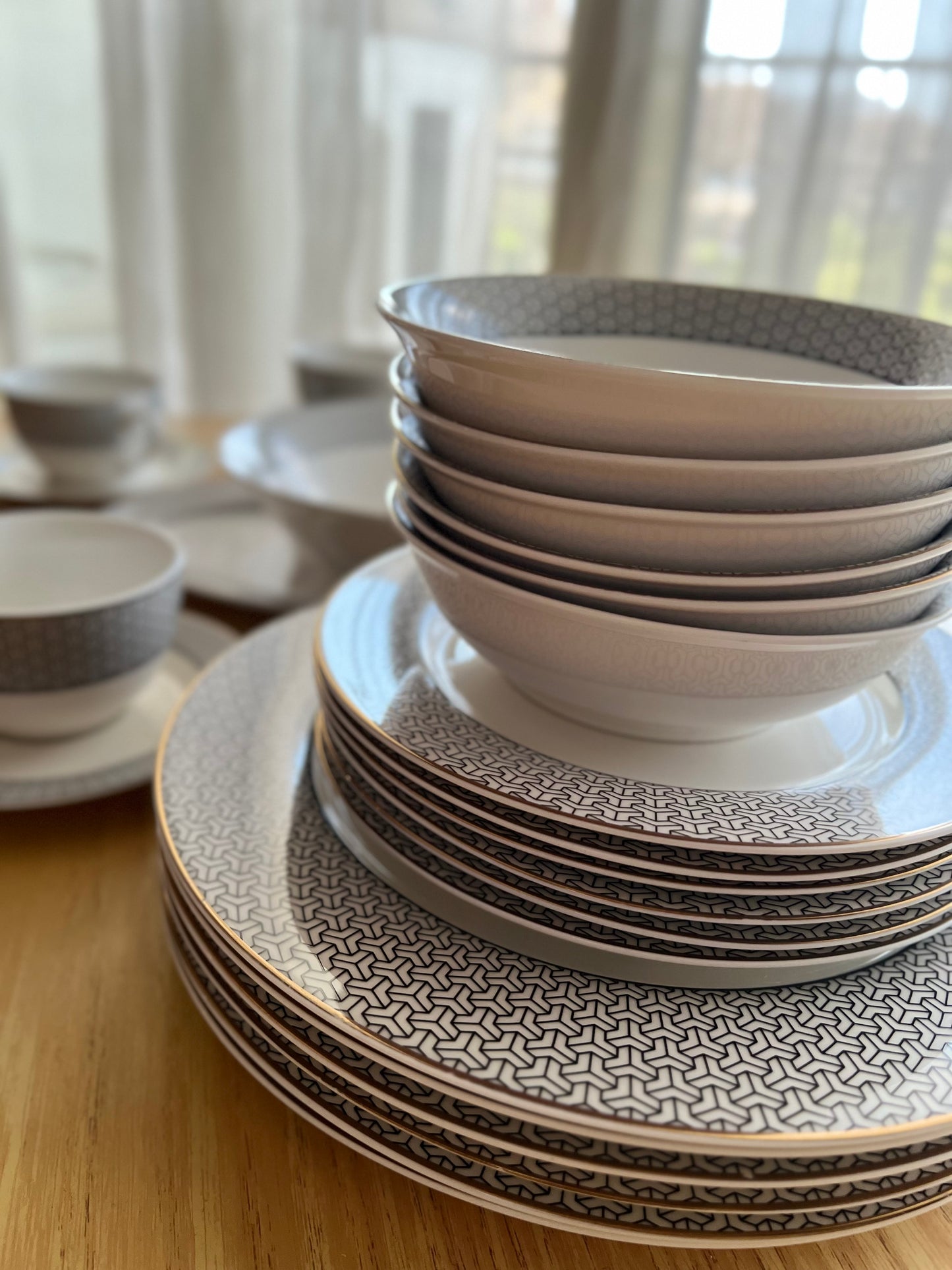 Melanie 32-Piece New Bone China Dinner set