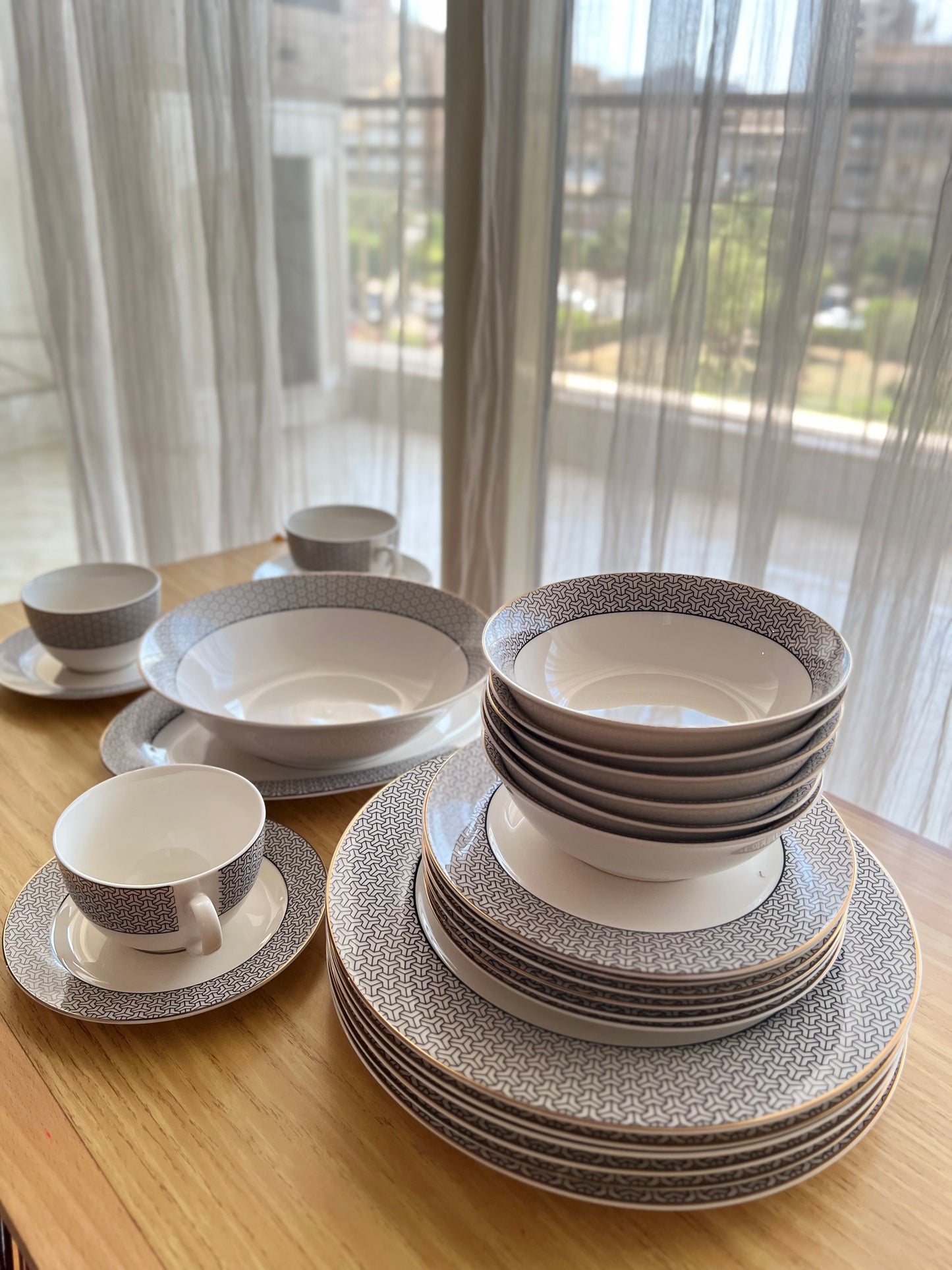Melanie 32-Piece New Bone China Dinner set
