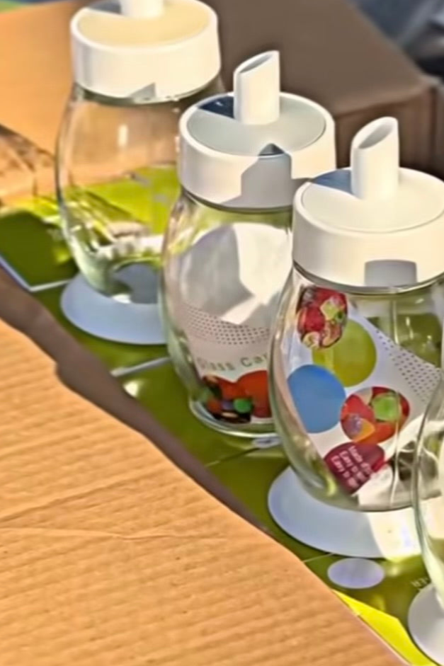 Sugar dispenser