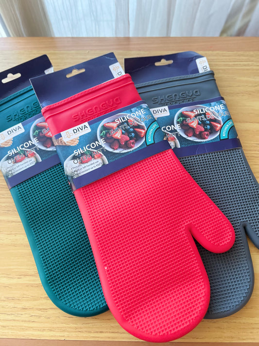 Silicone gloves