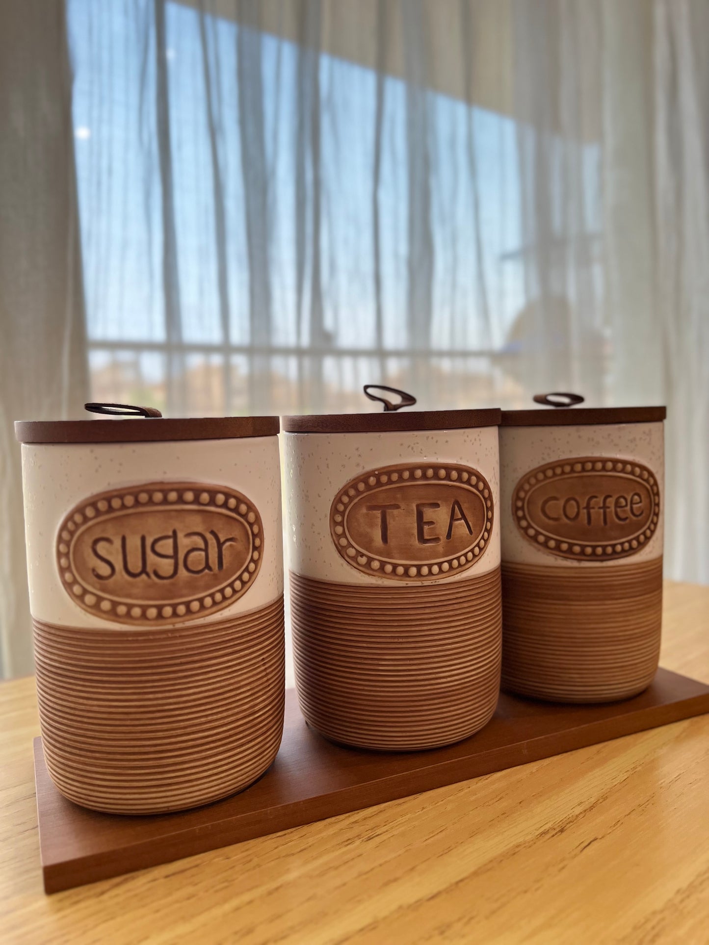 Ceramic canister