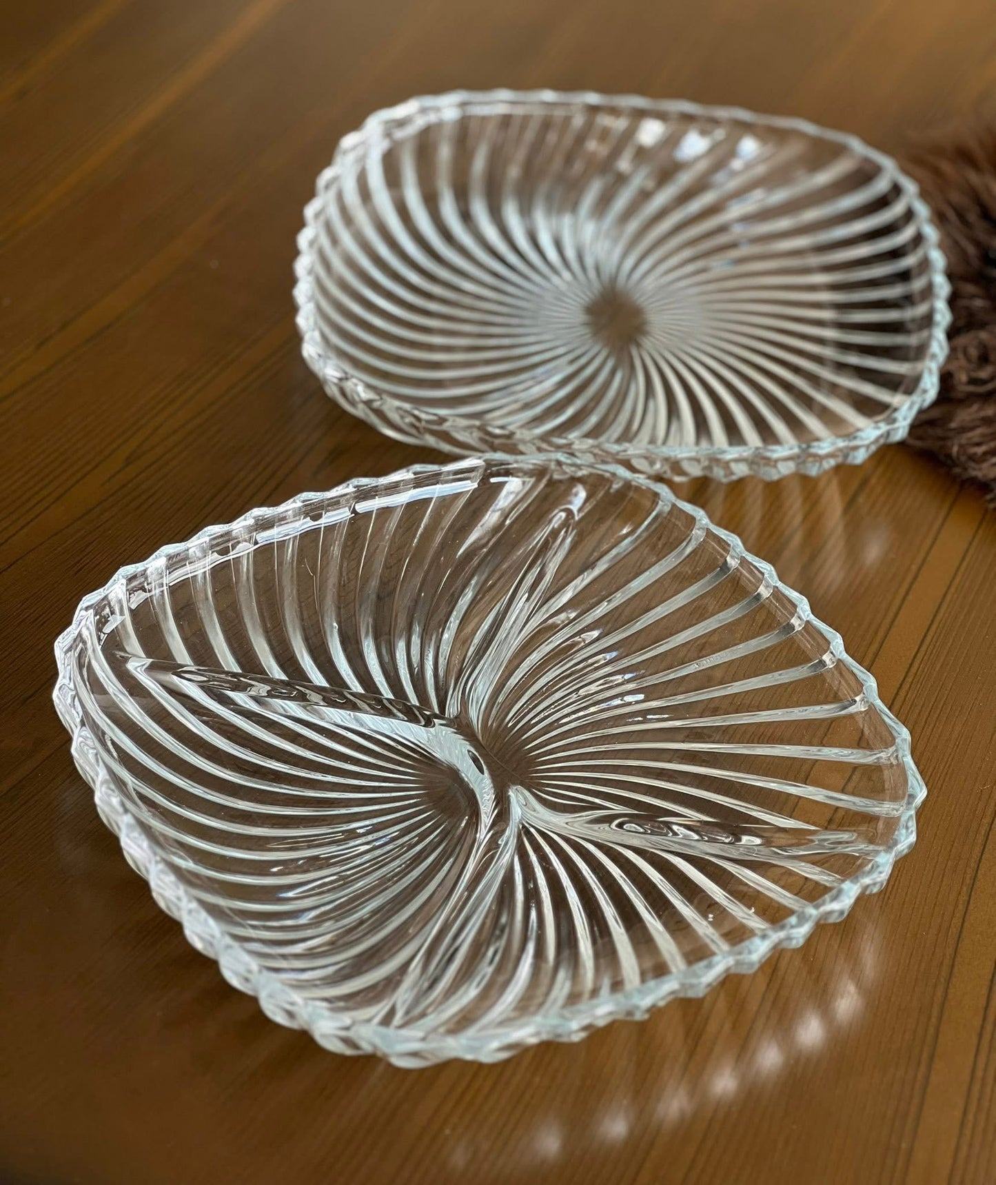 Santa Puzzled durable glass platter