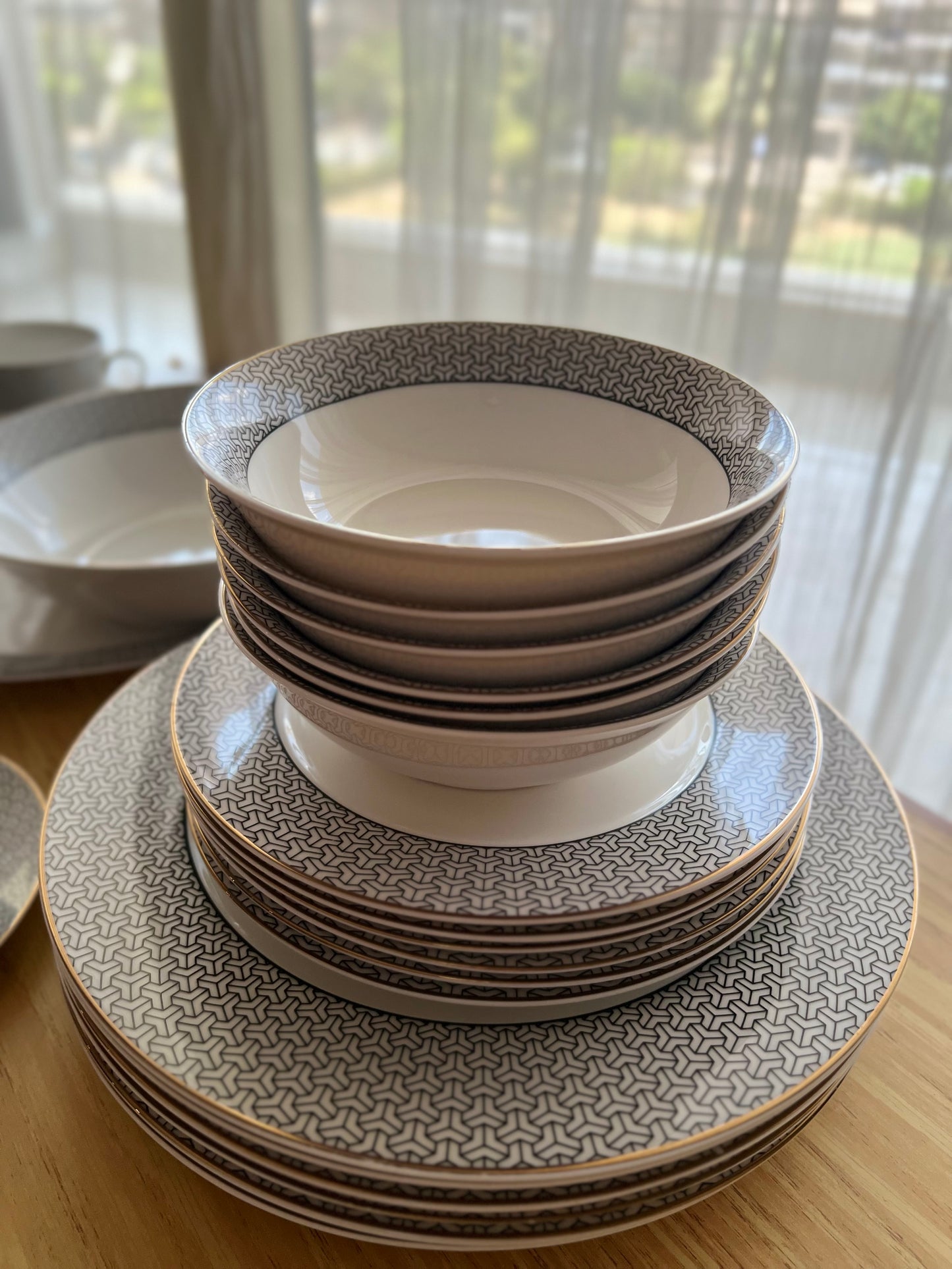 Melanie 32-Piece New Bone China Dinner set
